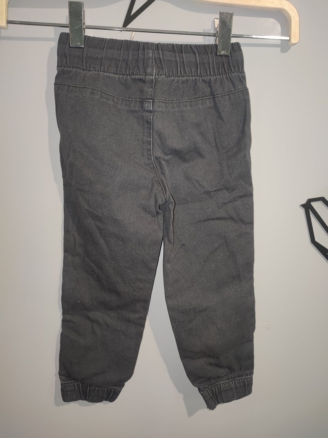 Chłopięce joggersy H&M 92