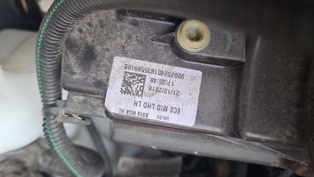 Ótica / farol esquerda FORD EcoSport