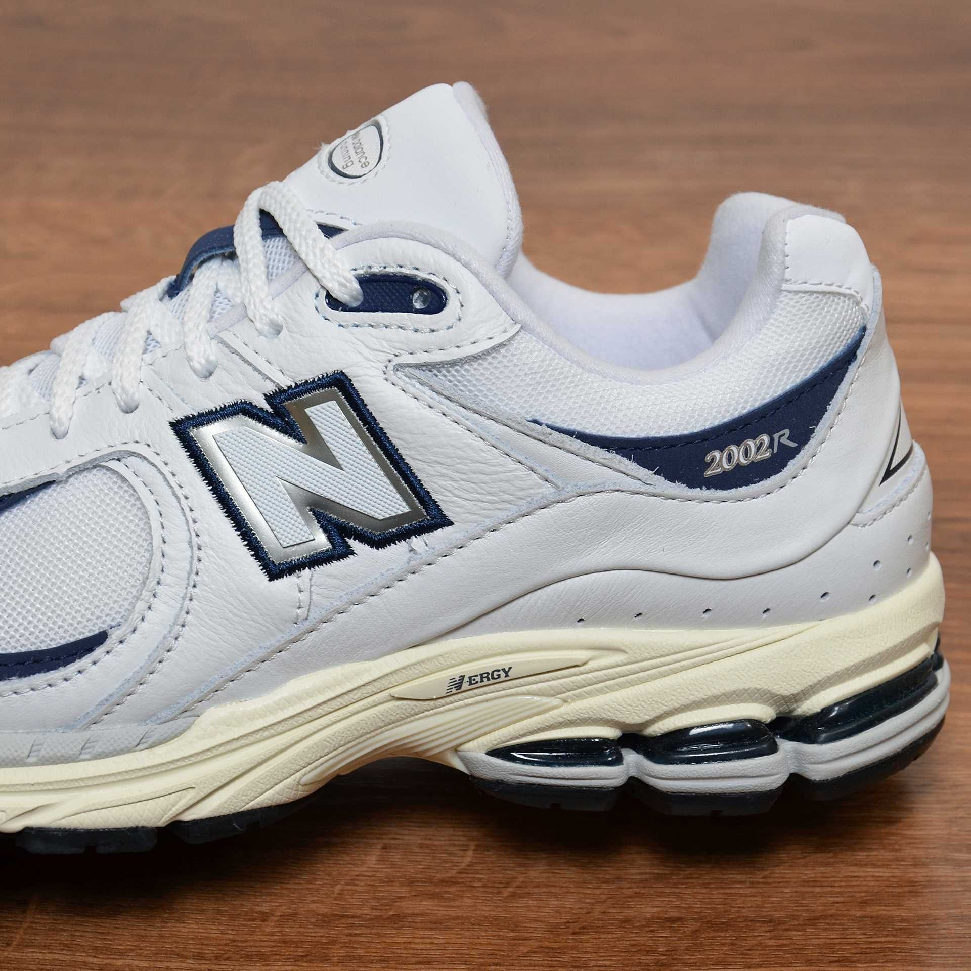 New Balance 2002R White кроссовки оригинал 39.5 / 24.5см (M2002RHQ)