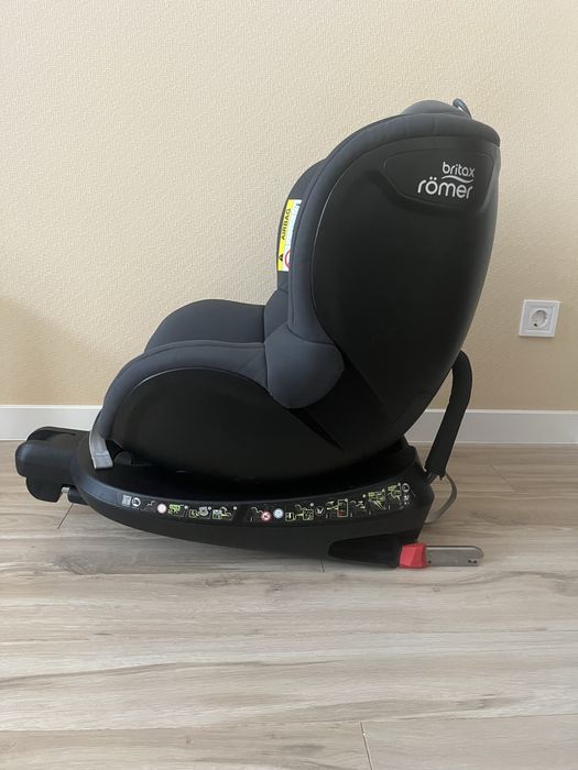 Продам автокрісло Britax Römer DUALFIX i-SIZE