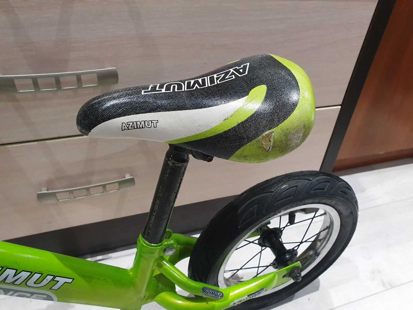 Беговел Azimut Balance Bike Air 12" Салатово-білий