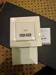 Продам розетку Schneider Asfora usb