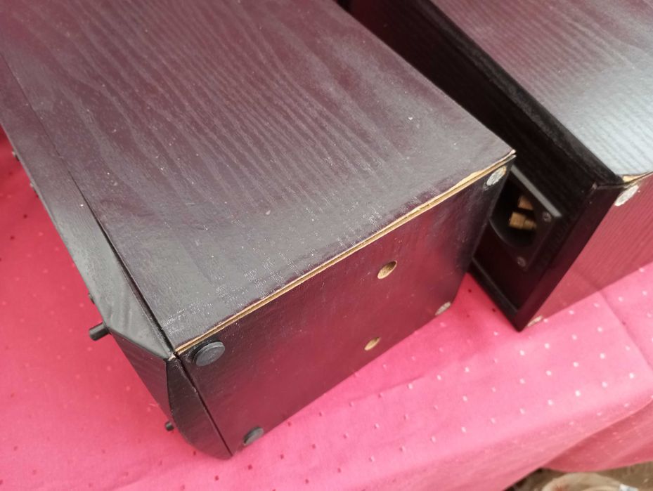 Корпусы черного цвета пустые компьютерных колонок Sven AF, BF-11 пара