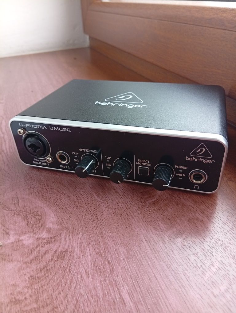 Behringer U-Phoria UMC 22 interfejs USB