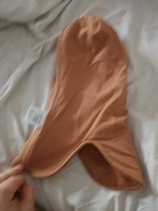 Karmelowa kominiarka z wełny merino niemowlęca