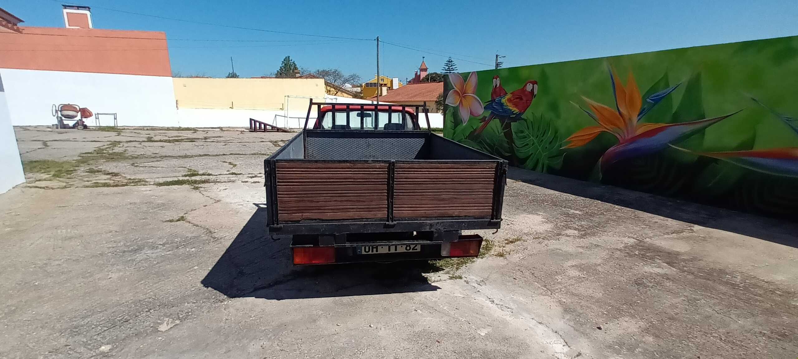 Carrinha caixa aberta Mitsubishi L 200