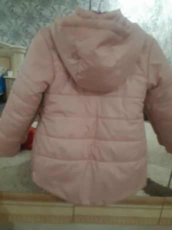 Курточка для дiвчинки  зими у гарному станi