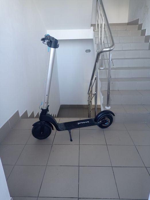 Електросамокат proove