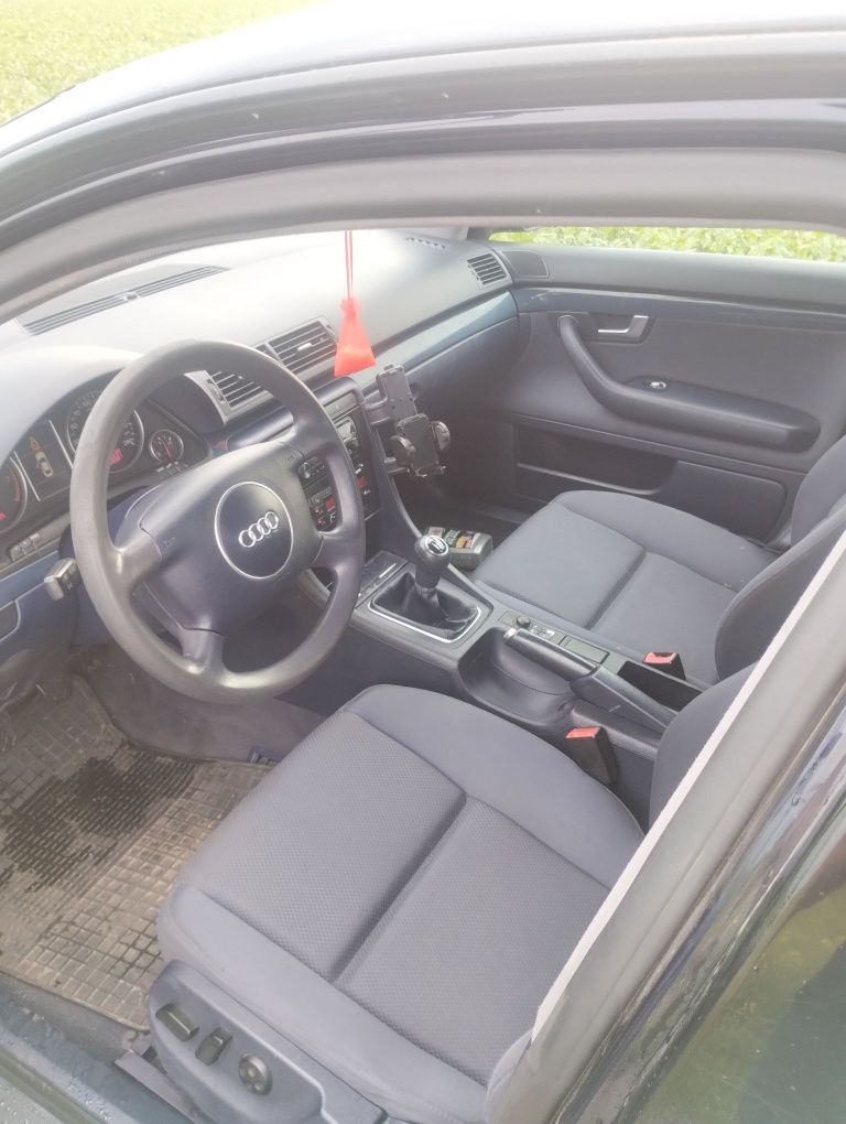 Audi A4 B6 nieuszkodzony