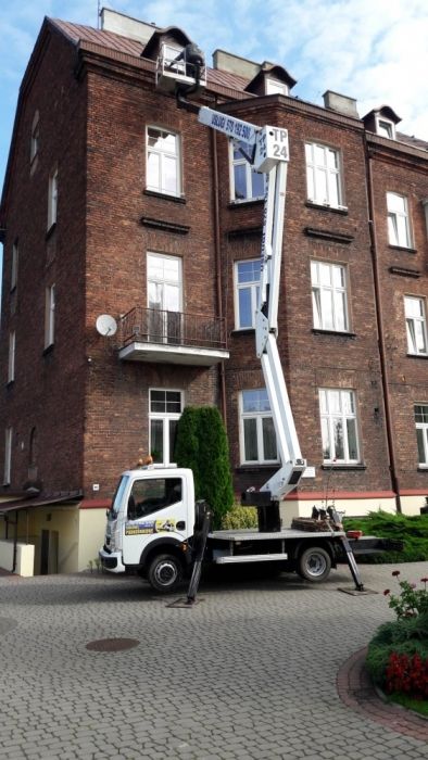 usługi podnośnikiem zwyżka podnośnik koszowy wynajem