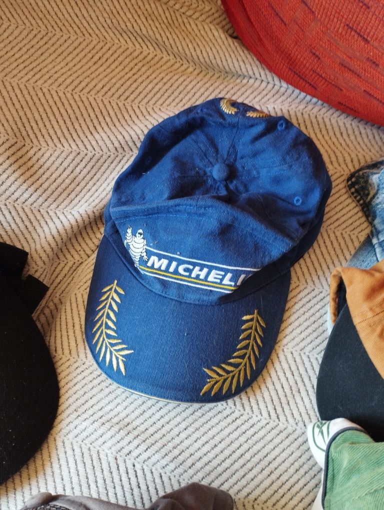 Chapéus e gorros a partir de 1 euro