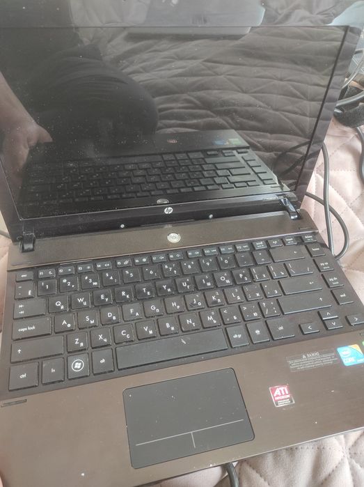 Продам ноутбук hp на запчасти