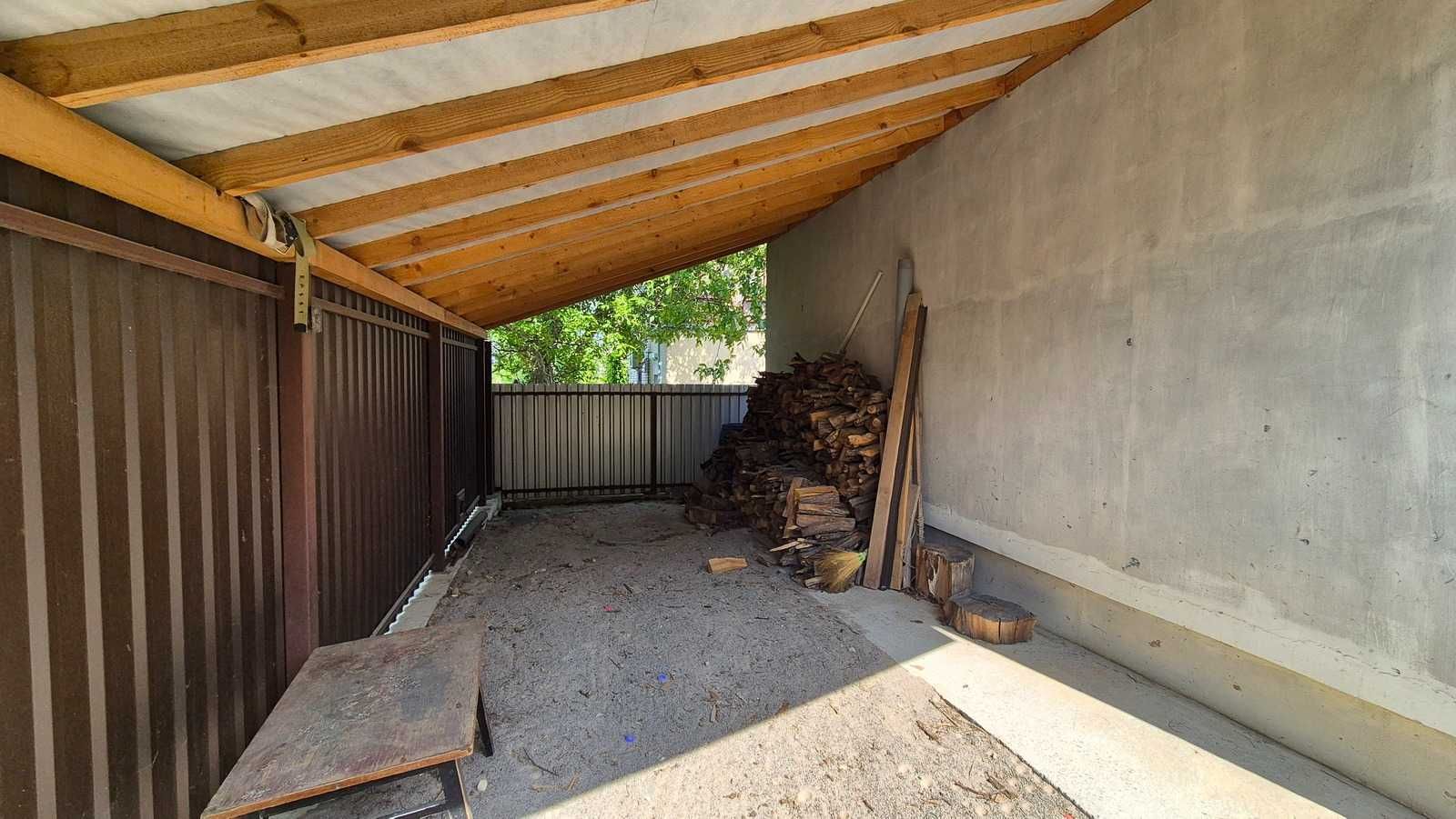 Продається будинок у Луці-Мелешківській