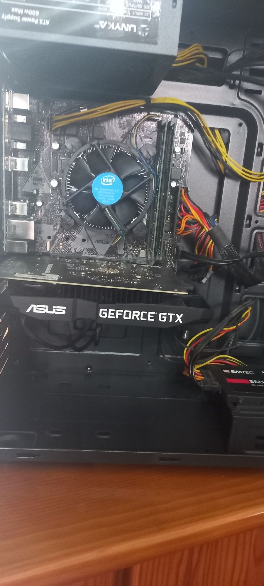 Pc desktop gtx 1650 / i5-8400