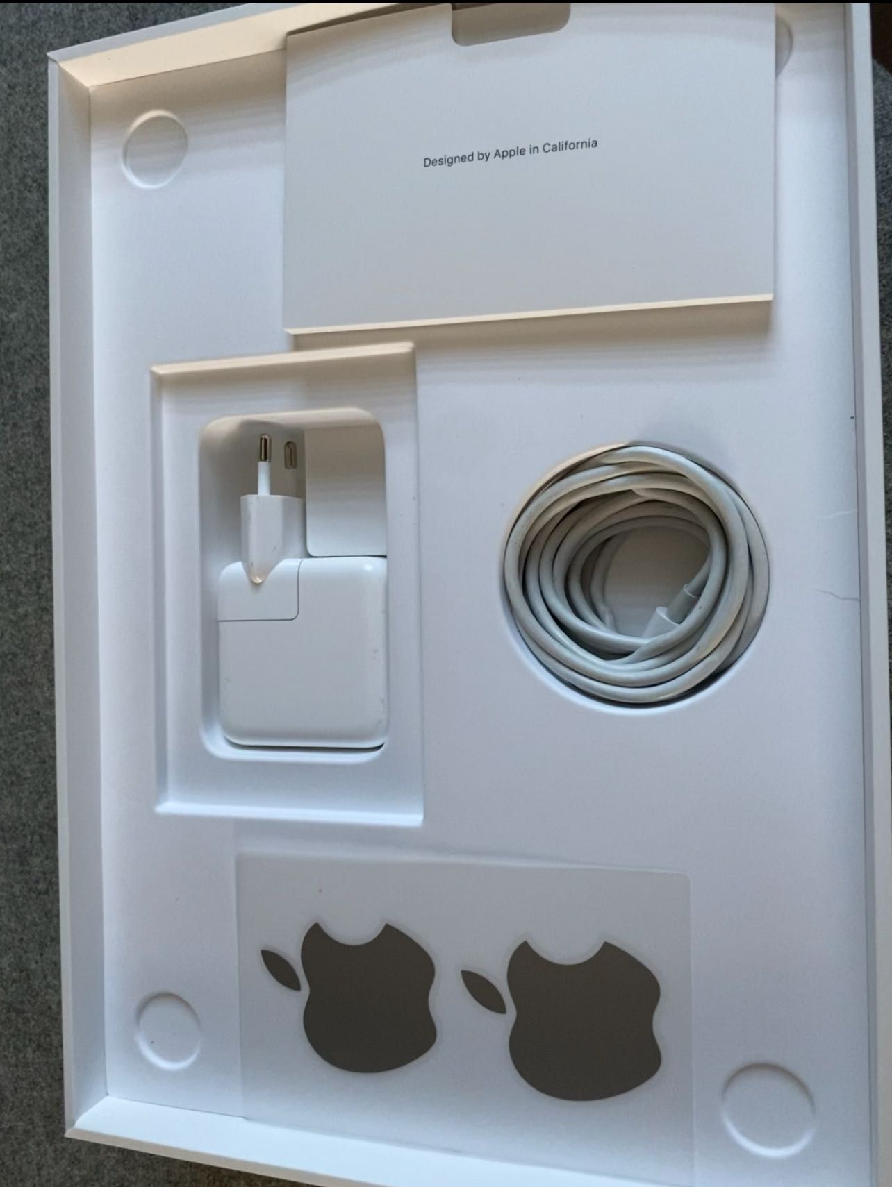 MacBook Air 13 8 RAM, 256 GB dysk Space Gray