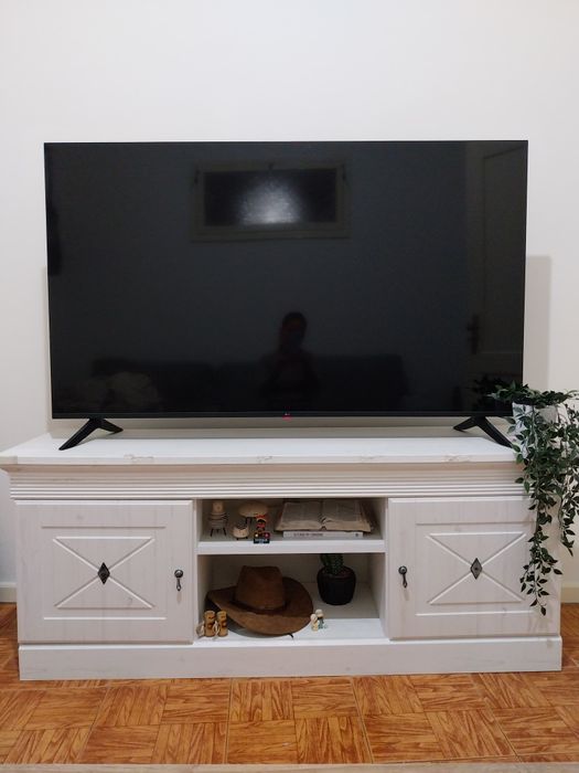 Rack branco para sala