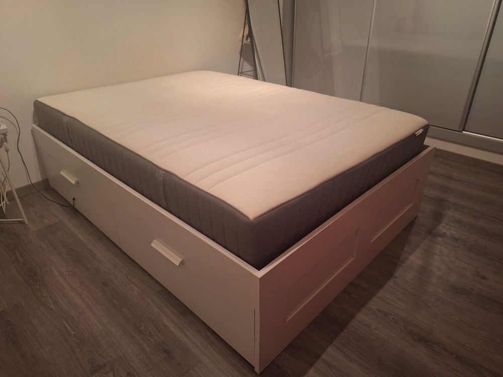 Cama IKEA com arrumação + colchão