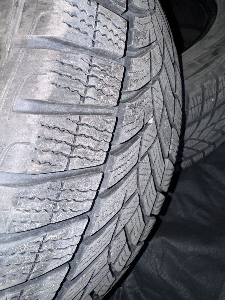 Opony zimowe Goodyear Ultragrip 225/55/R18 102V