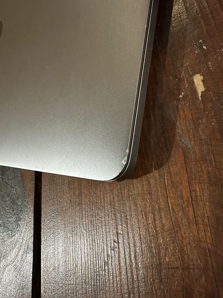 Macbook pro A1708 8/256