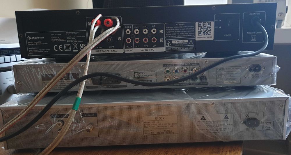 Wieża srebrna DAB FM DVD CD wzm. 2x100W + pilot