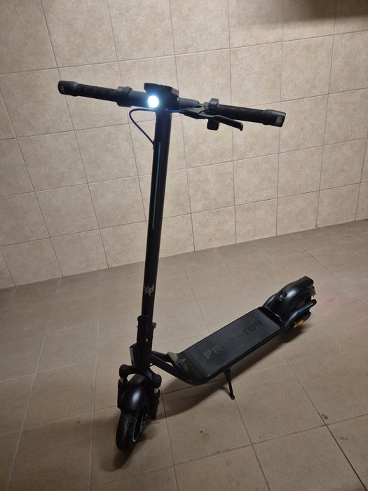 Hulajnoga elektryczna Acer Predator Series ES Storm 60 km, 500W   2025