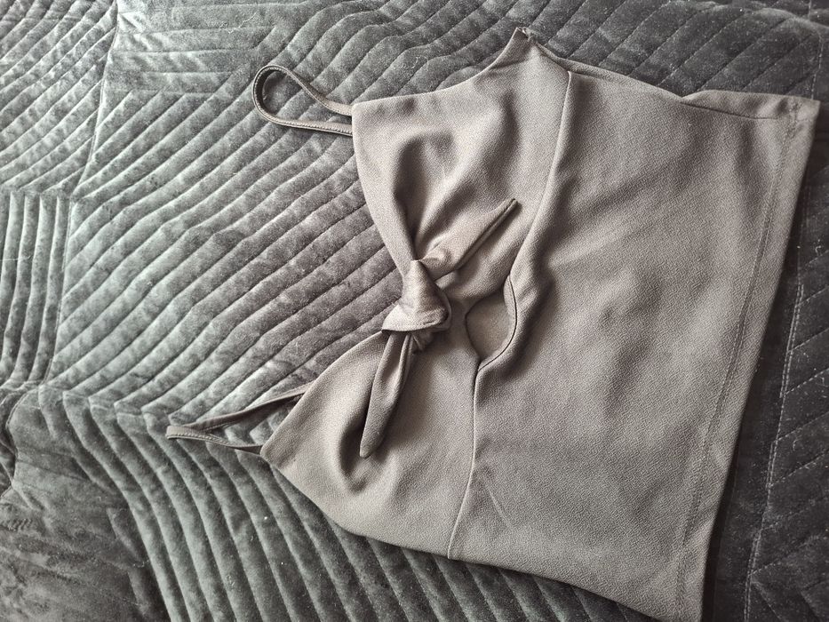 Crop top na ramiączkach