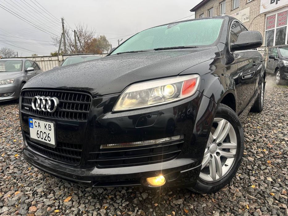 В продажі Audi Q7