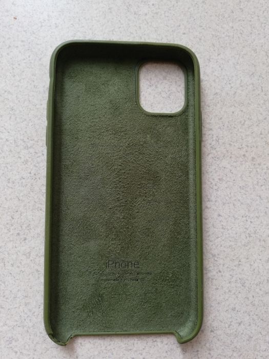 Чехол на IPhone 11.
