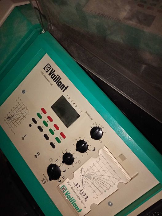 Piec gazowy Vaillant  + zbiornik C.W.U.