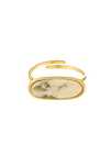 Anel Dourado com Pedra Oval Alongada – Elegância e Modernidade