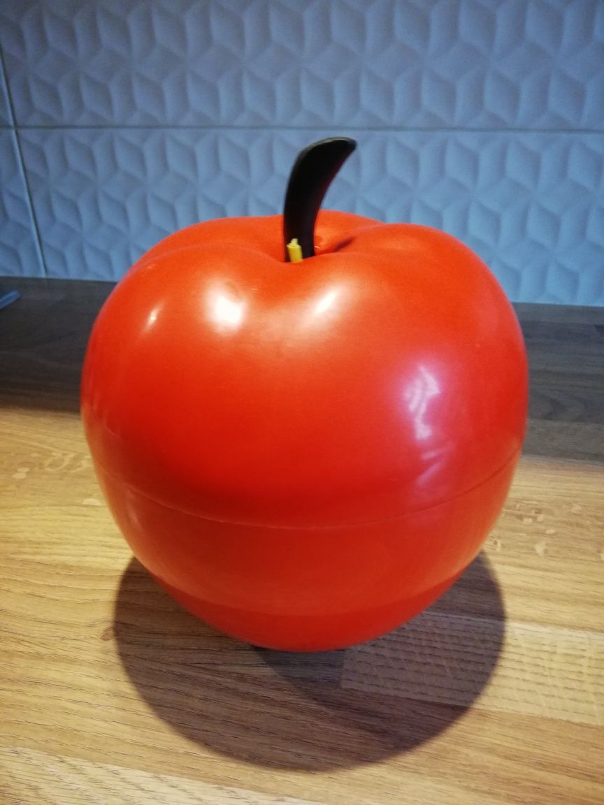 jabłko plastikowe pudełko pojemnik z PRL
