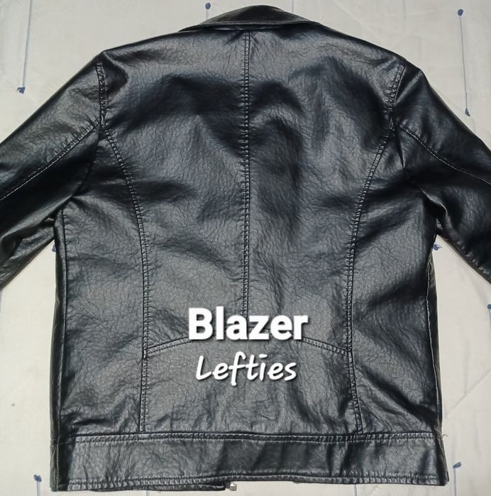 Vendo vários Casacos