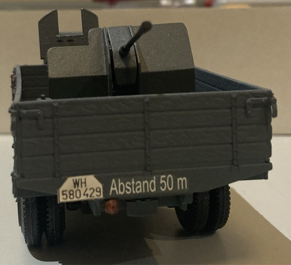 Коллекционная модель ГАЗ АА, вариант Вермахт, с пушкой Flak