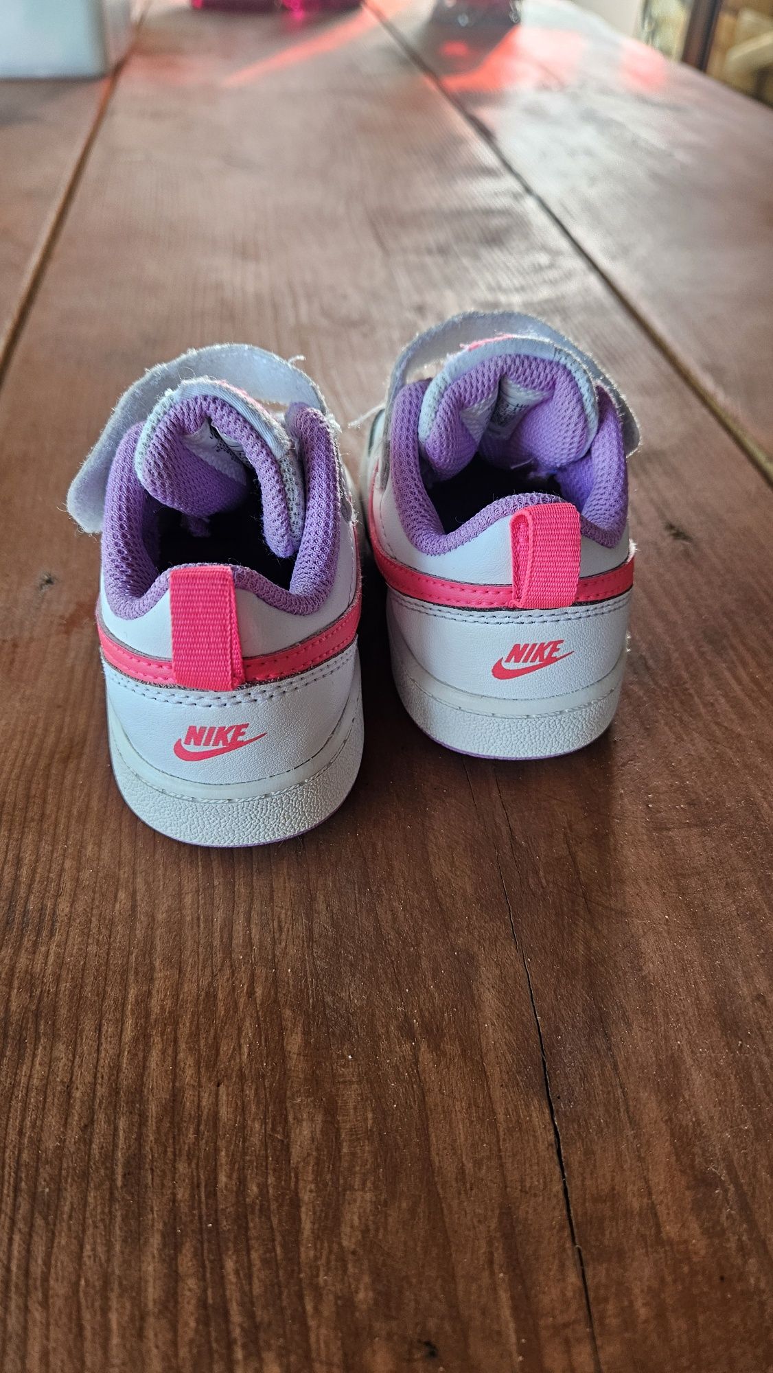Buciki dla dziewczynki Nike 22