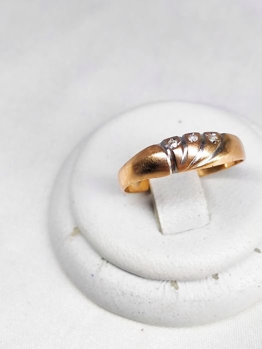 Золотое кольцо 585