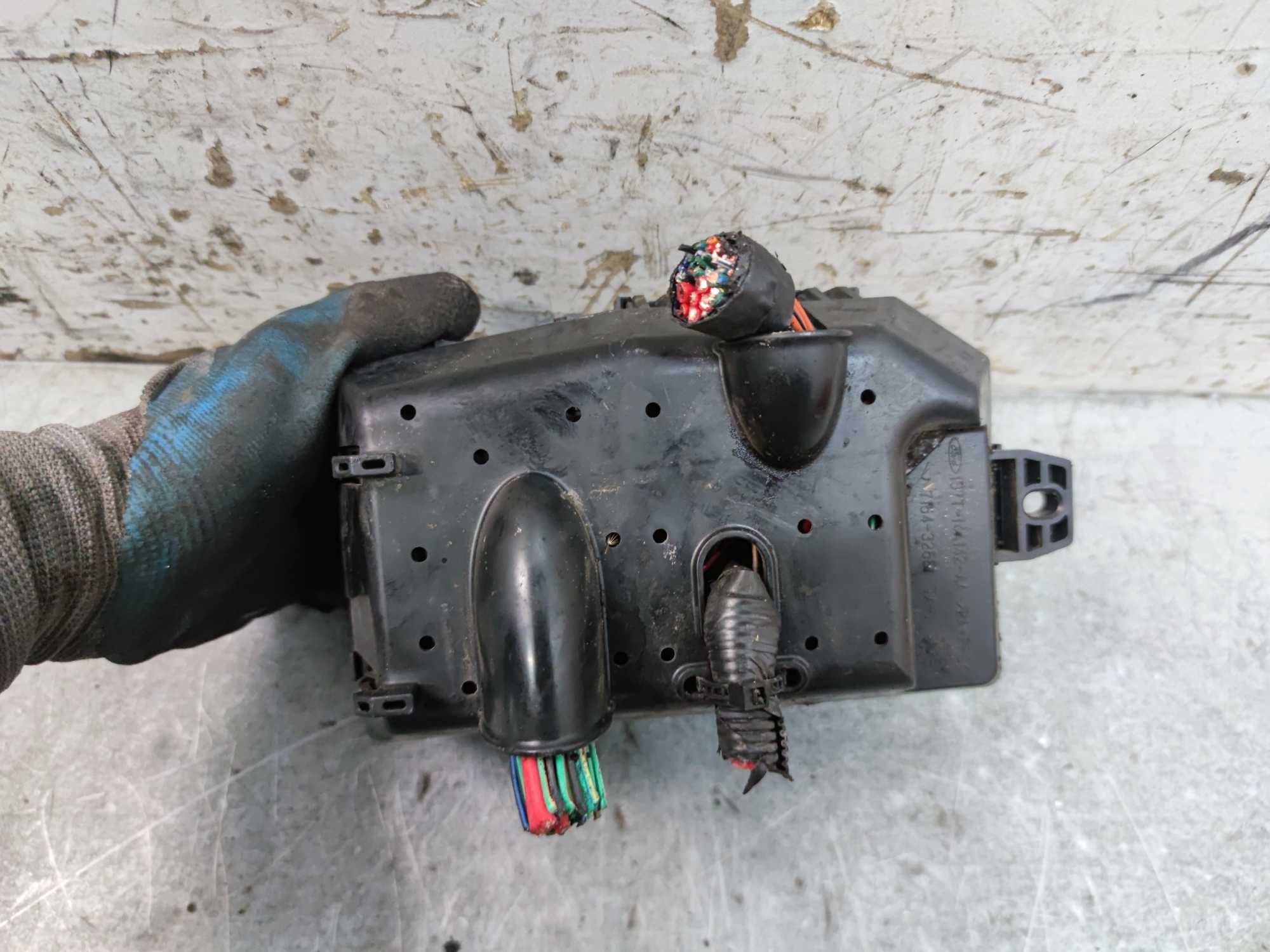 Ford Mondeo MK3 2.0 TDCI Skrzynka Bezpieczników