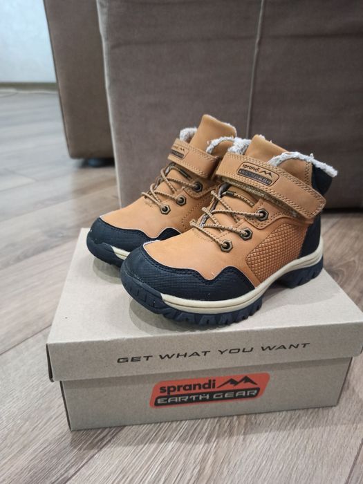 Демісезонні черевики для хлопчика б/в