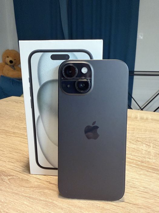 Iphone 15 128 GB, bateria 88%