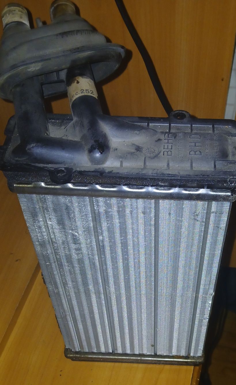 Продам радіатор пічки пассат б 5