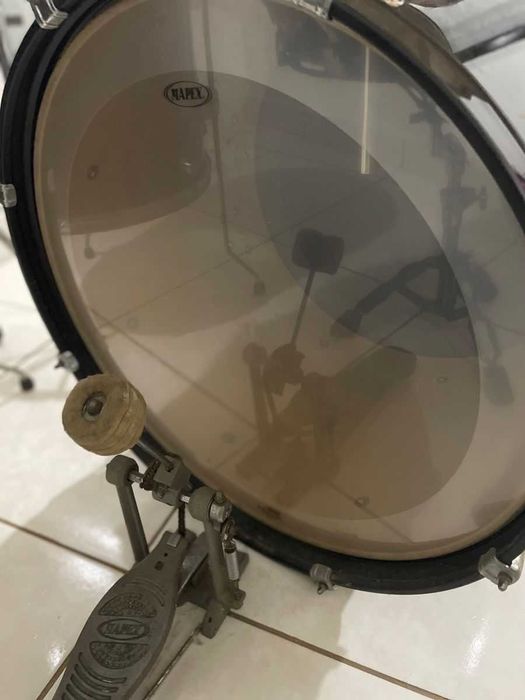 Bateria Mapex com 4 pratos