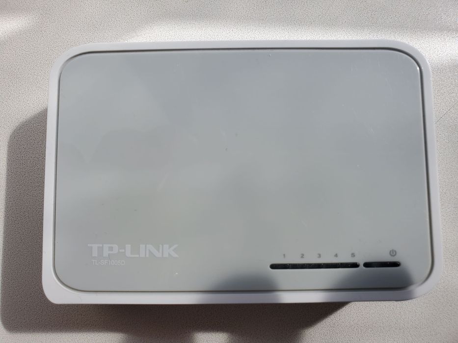 Комутатор TP-Link TL-SF1005D