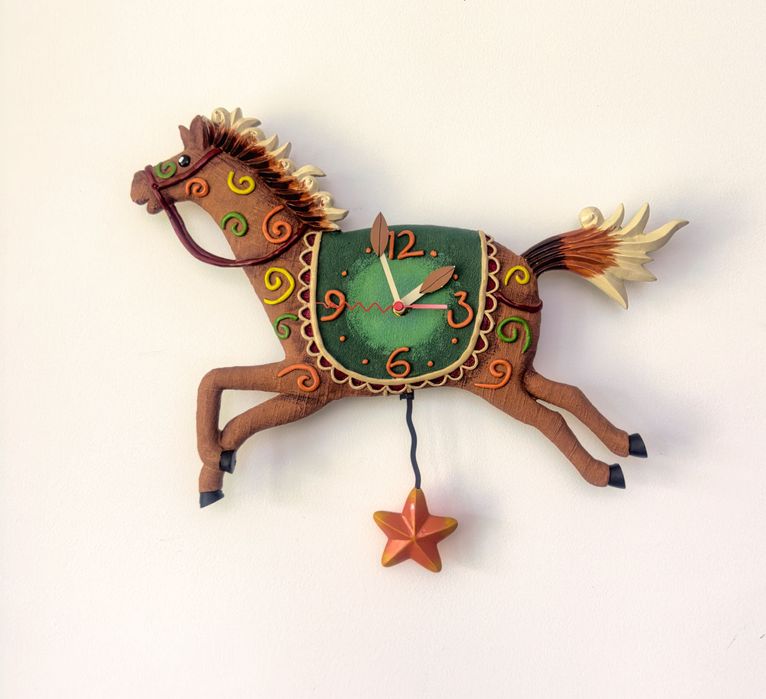 ZEGAR ŚCIENNY  z wahadłem - koń, kucyk. Do pokoju dziecięcego.