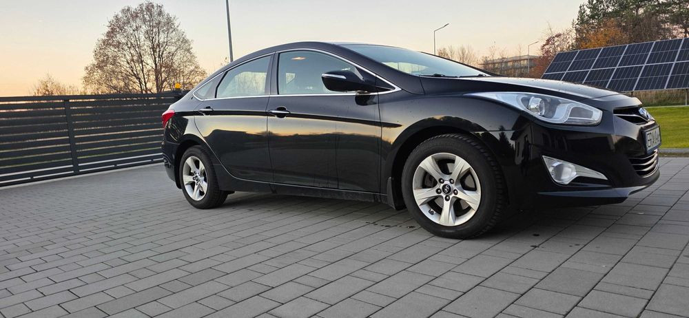 HYUNDAI i40 1,7CRDI + CHIP z 2014r / rej. w 2015r / SALON - POLSKA