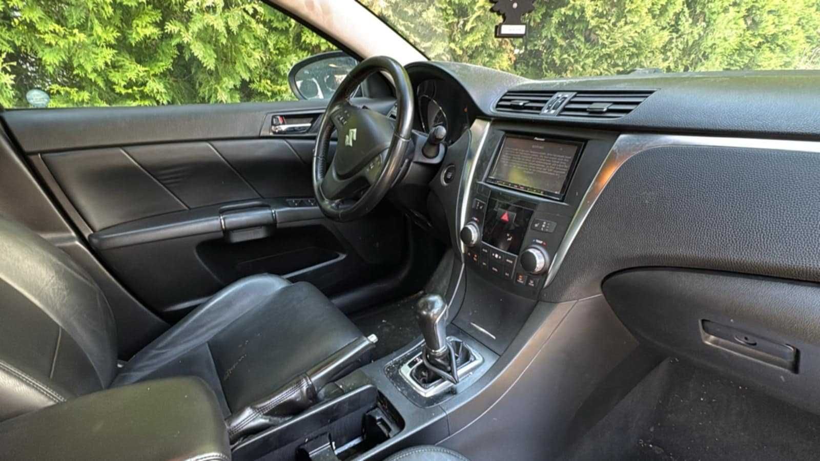 Suzuki kizashi lampy zderzak maska silnik