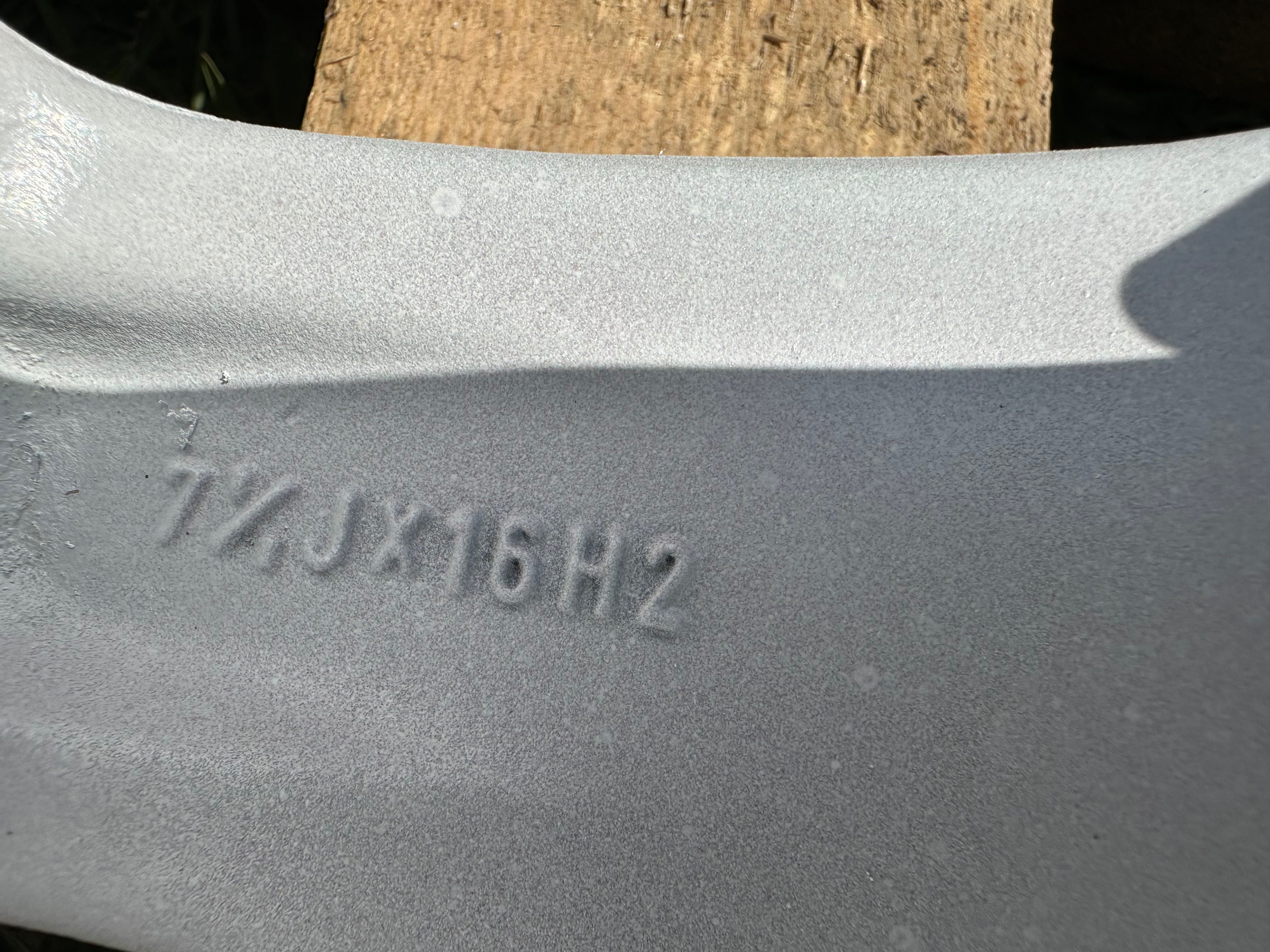 Легкосплавні диски r16 4/100 OZ Титаны Литые Легкосплавные Литье
