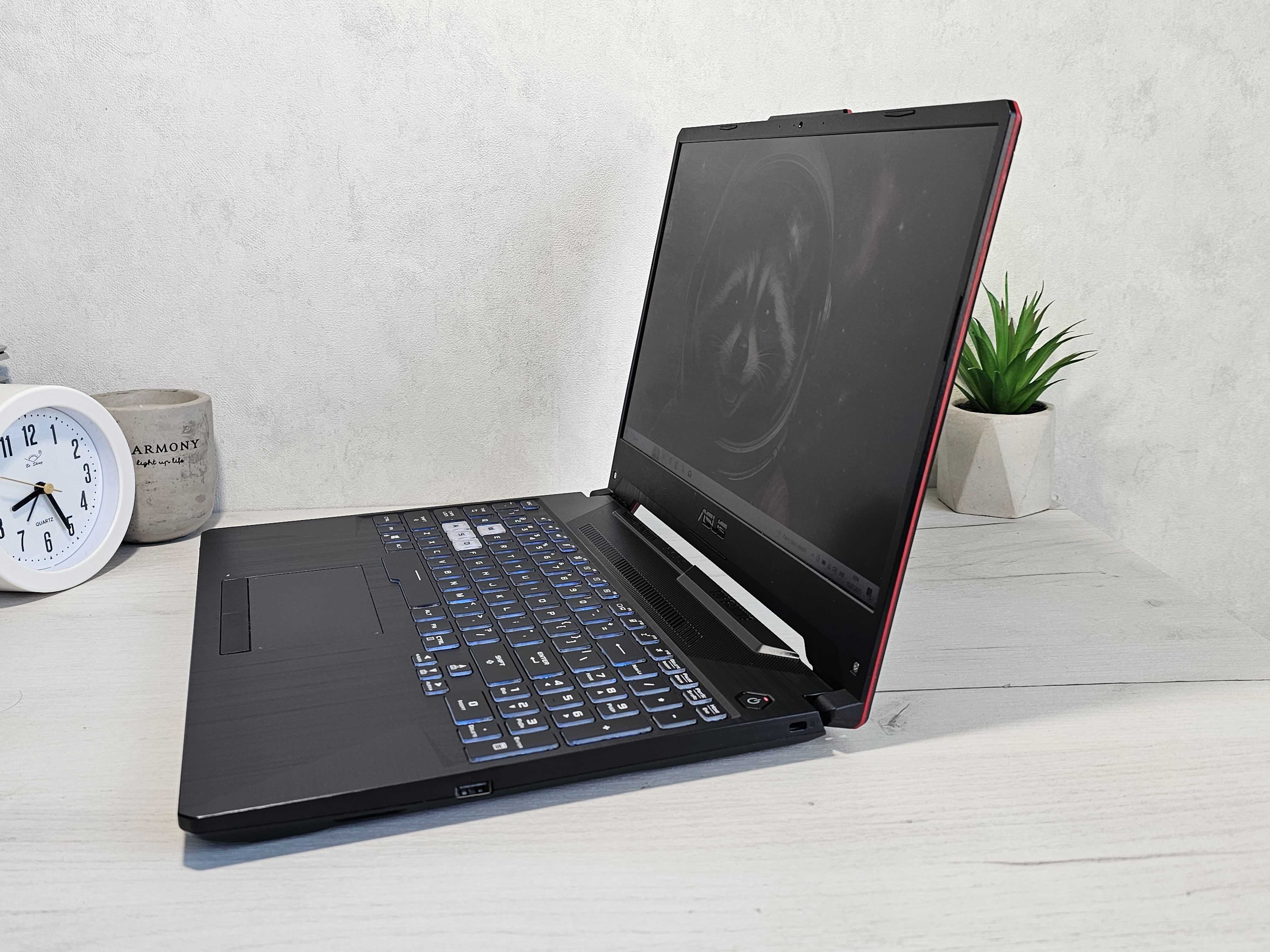 ASUS TUF GAMING FX506LH-DS51-CA i5-10300H 32GB 512 SSD GTX 1650 4 GB