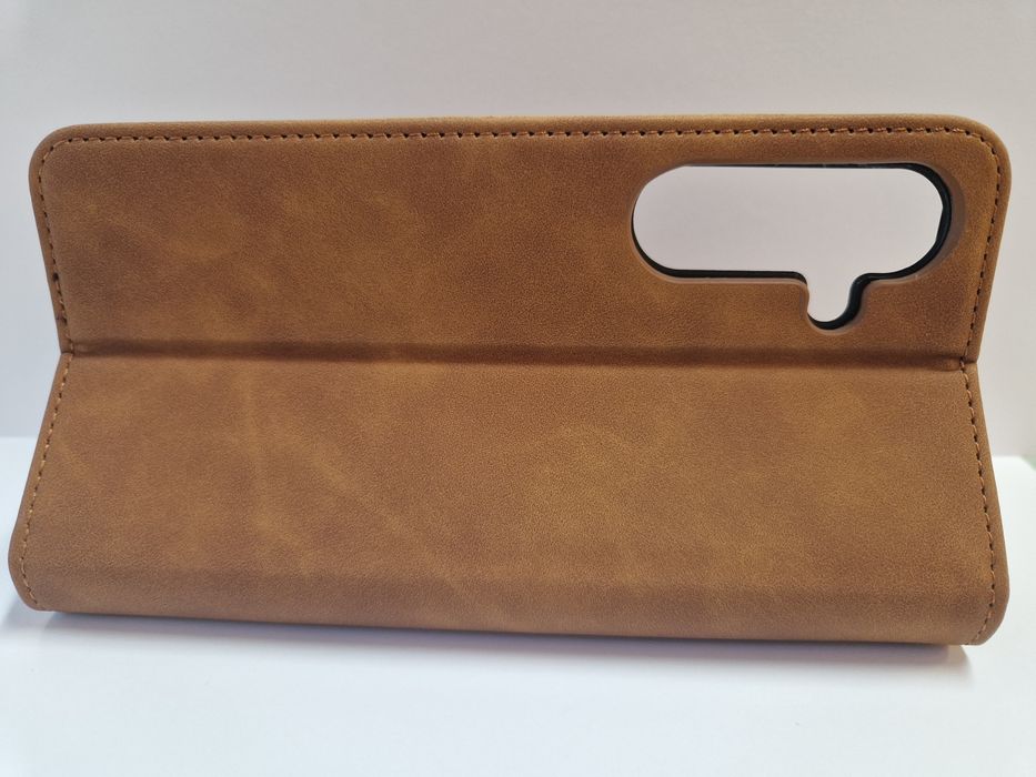 Kabura Wonder Prime do Samsung Galaxy S24 FE brązowa
