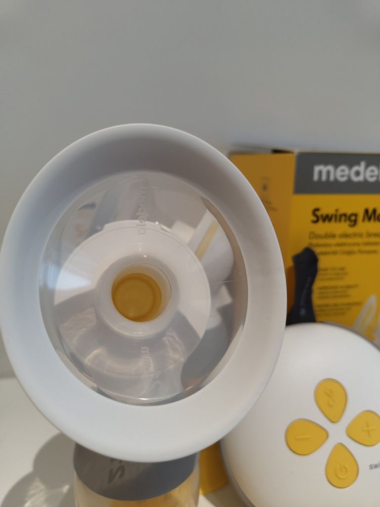 Laktator Medela Swing Maxi + gorset + gratisy