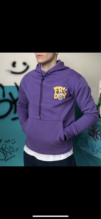 Худі нове з бірками тепле на флісі з надписом Friday розмір S-M