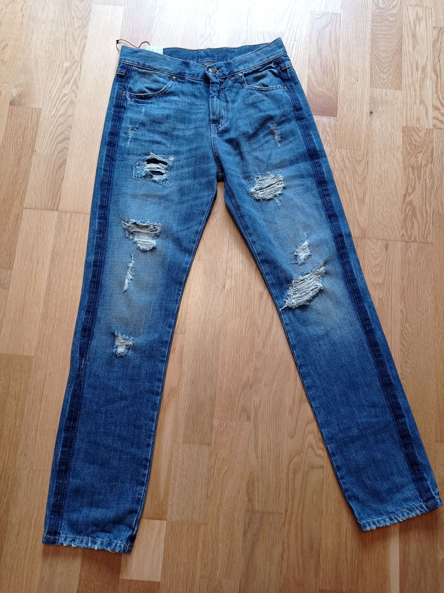 Sisley Bronx loose fit jeansy przecierane z dziurami, r. W25 L30